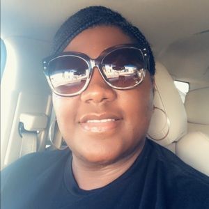 Meet your Posher, Latoya